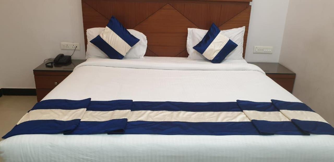 Hotel Le Castle Kodaikanal Rum bild